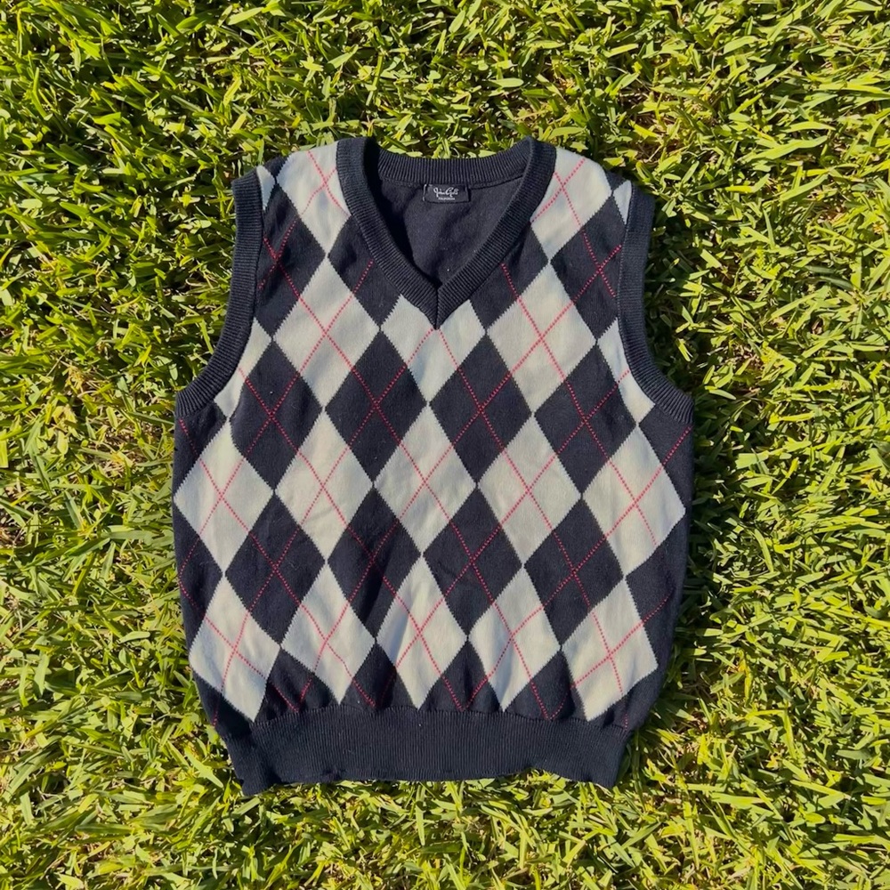 brandy melville knit vest with pattern